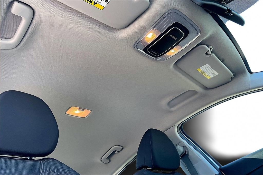 Used 2024 Hyundai Elantra SE image 22