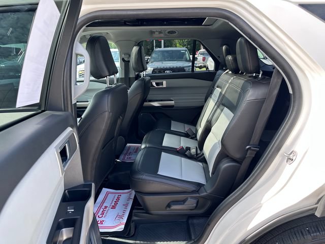 Certified 2023 Ford Explorer XLT w/ Equipment Group 202A AWD/4WD image 9
