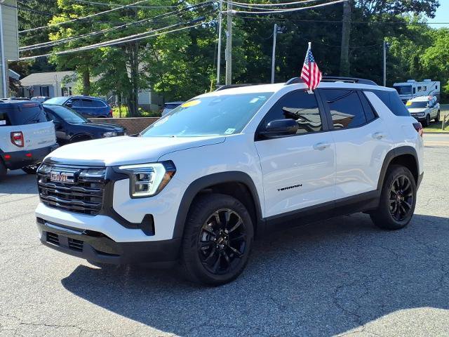 Used 2026 GMC Terrain Elevation w/ Elevation Premium Package AWD/4WD image 3