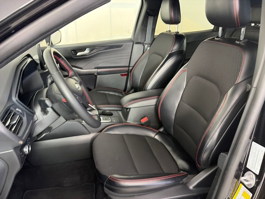 Certified 2025 Ford Escape ST-Line Select image 11