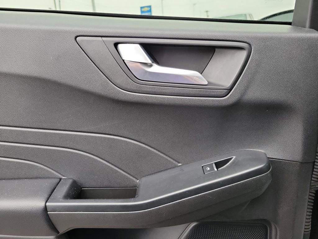 Certified 2025 Ford Escape ST-Line AWD/4WD image 14