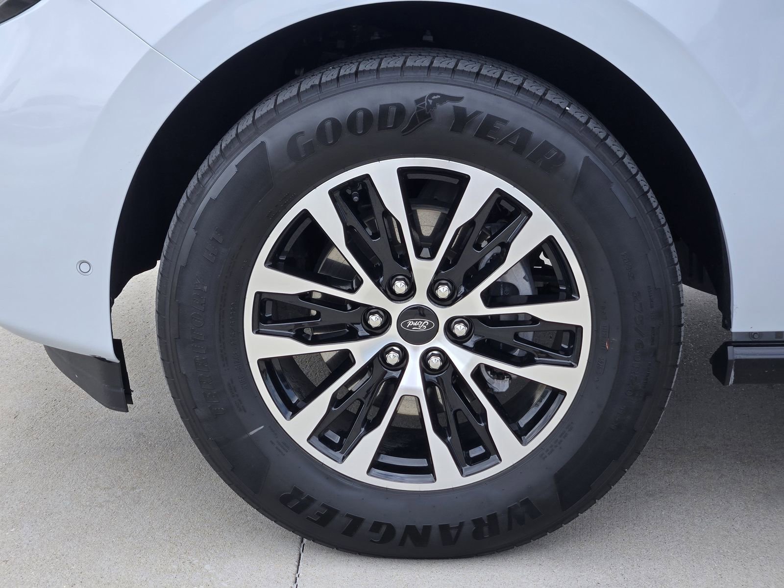 Certified 2025 Ford Expedition Max Platinum AWD/4WD image 14