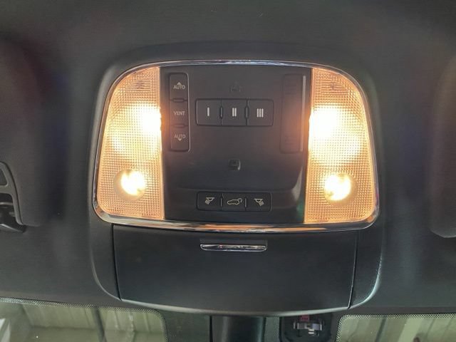 Used 2019 Dodge Durango GT w/ Blacktop Package AWD/4WD image 43