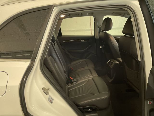 Used 2017 Audi Q5 2.0T Premium image 30