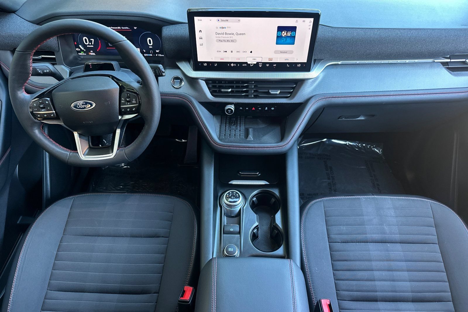 Certified 2025 Ford Explorer ST-Line w/ Premium Package AWD/4WD image 15