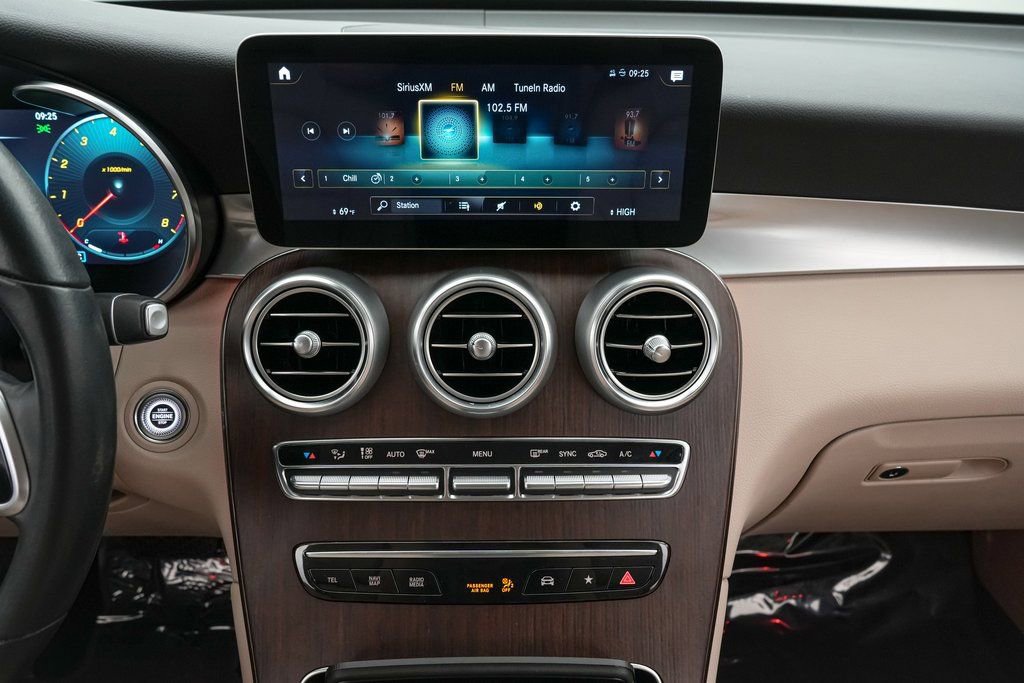 Used 2022 Mercedes-Benz GLC 300 4MATIC image 19