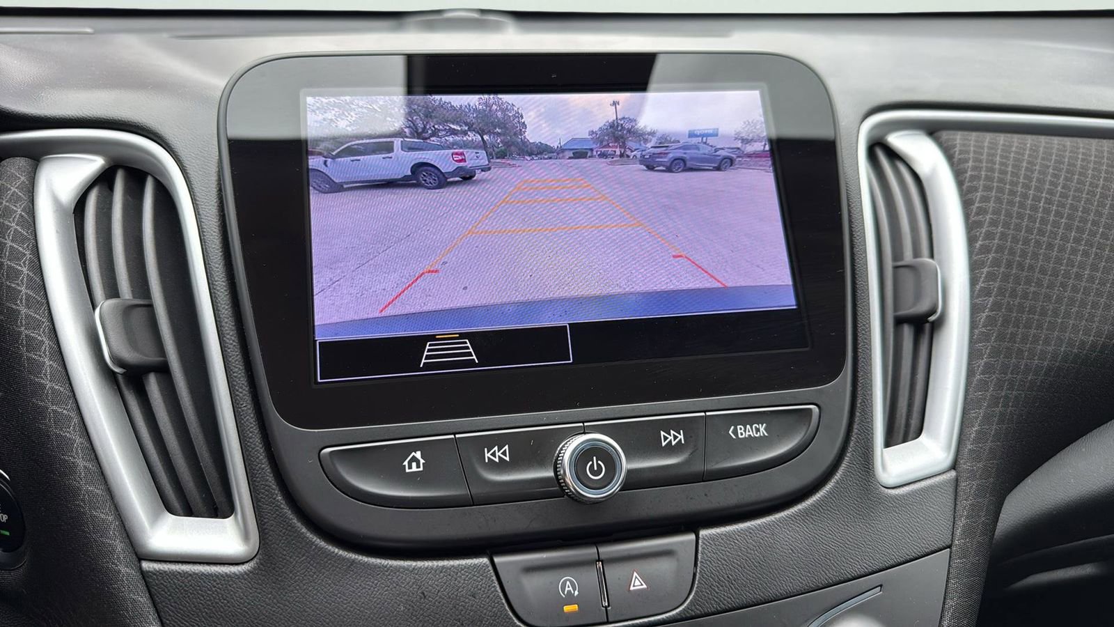 Used 2023 Chevrolet Malibu LT image 19