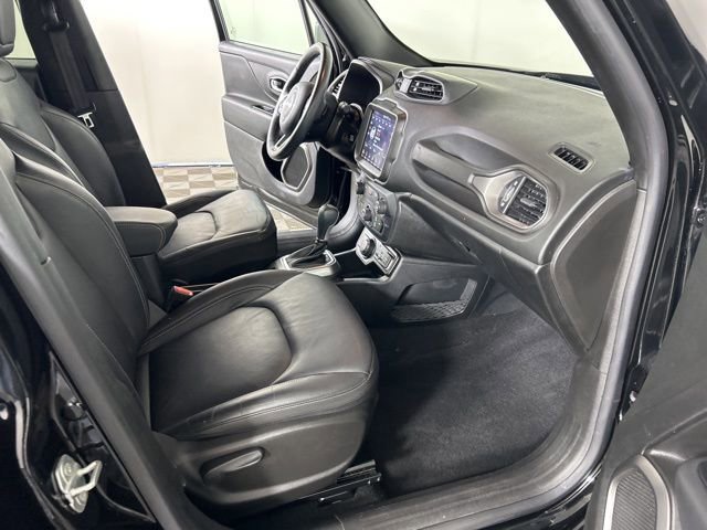 Used 2019 Jeep Renegade Limited w/ Quick Order Package 22P AWD/4WD image 17