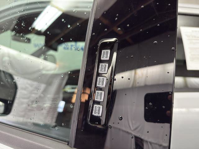 Certified 2022 Ford F150 XLT w/ Equipment Group 302A High image 6