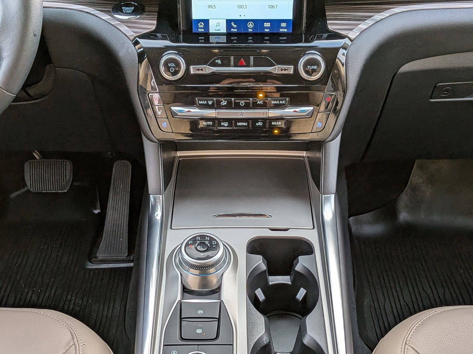 Certified 2023 Ford Explorer Limited w/ Limited Technology Package image 21