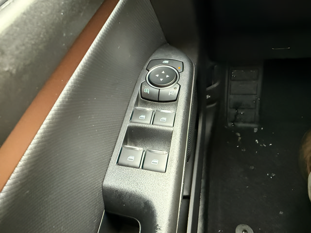 Certified 2025 Ford Bronco Sport Outer Banks w/ Outer Banks Tech Package+ AWD/4WD image 24