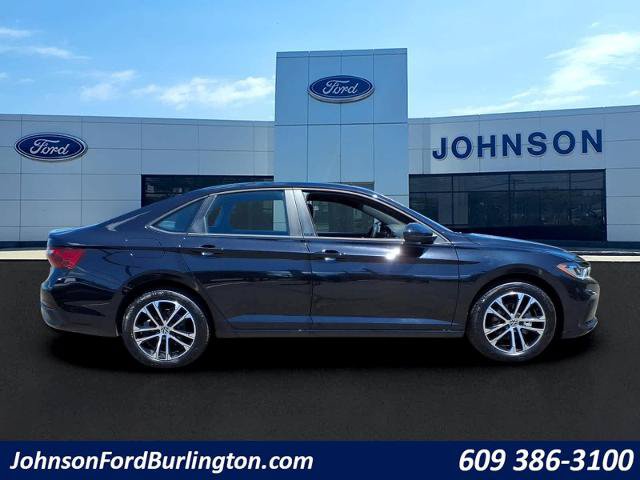 Used 2025 Volkswagen Jetta Sport FWD image 2