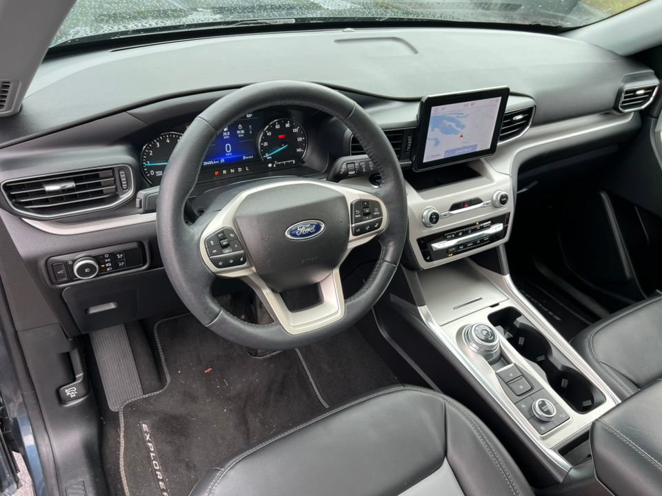 Certified 2023 Ford Explorer XLT w/ Equipment Group 202A AWD/4WD image 16