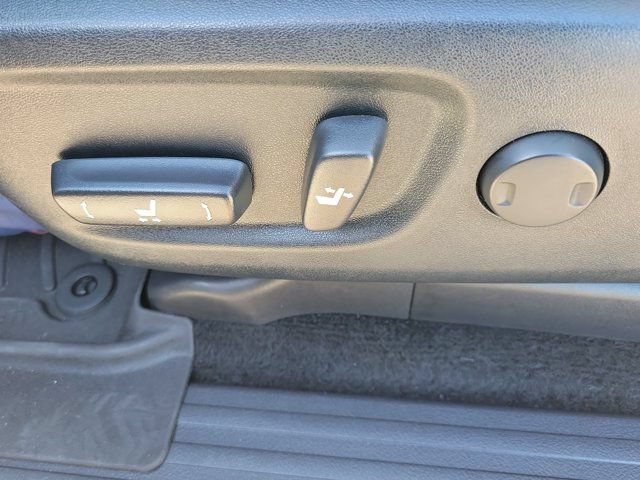 Used 2024 Toyota 4Runner SR5 RWD image 22