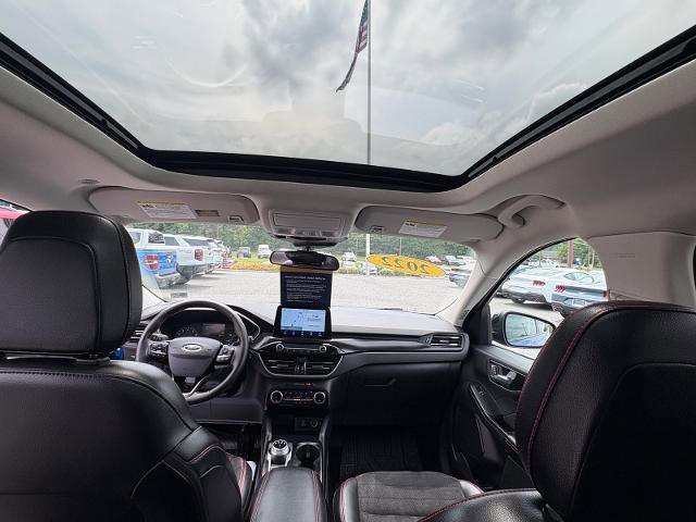 Certified 2022 Ford Escape SEL w/ SEL Stealth AWD Package image 36