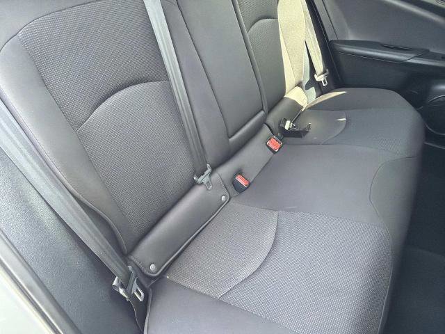 Used 2019 Toyota Prius L Eco w/ Carpet Mat Package image 24