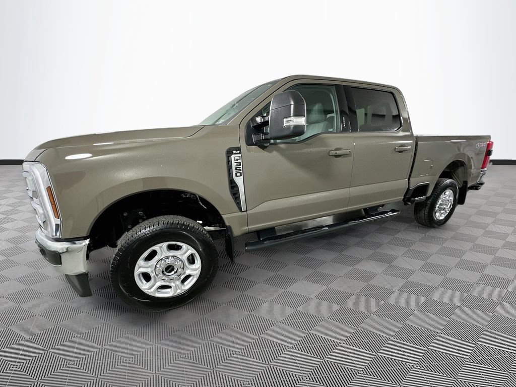 Certified 2026 Ford F350 XLT w/ XLT Premium Package AWD/4WD image 4