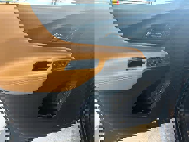 Used 2020 Chevrolet Equinox Premier image 17