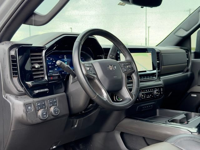 Used 2024 Chevrolet Silverado 2500 ZR2 w/ Technology Package AWD/4WD image 11