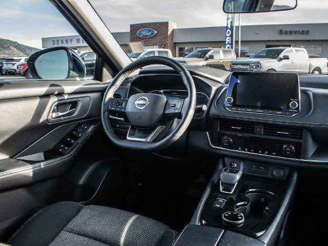Used 2026 Nissan Rogue SV AWD/4WD image 10