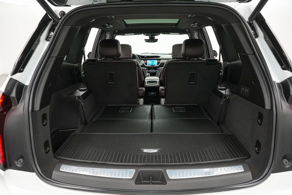 Used 2024 Cadillac XT6 Premium Luxury w/ Technology Package image 26