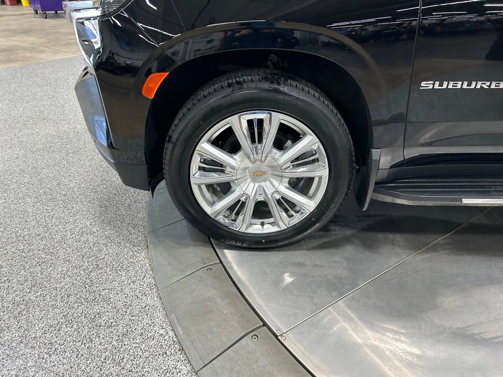 Used 2021 Chevrolet Suburban High Country AWD/4WD image 35