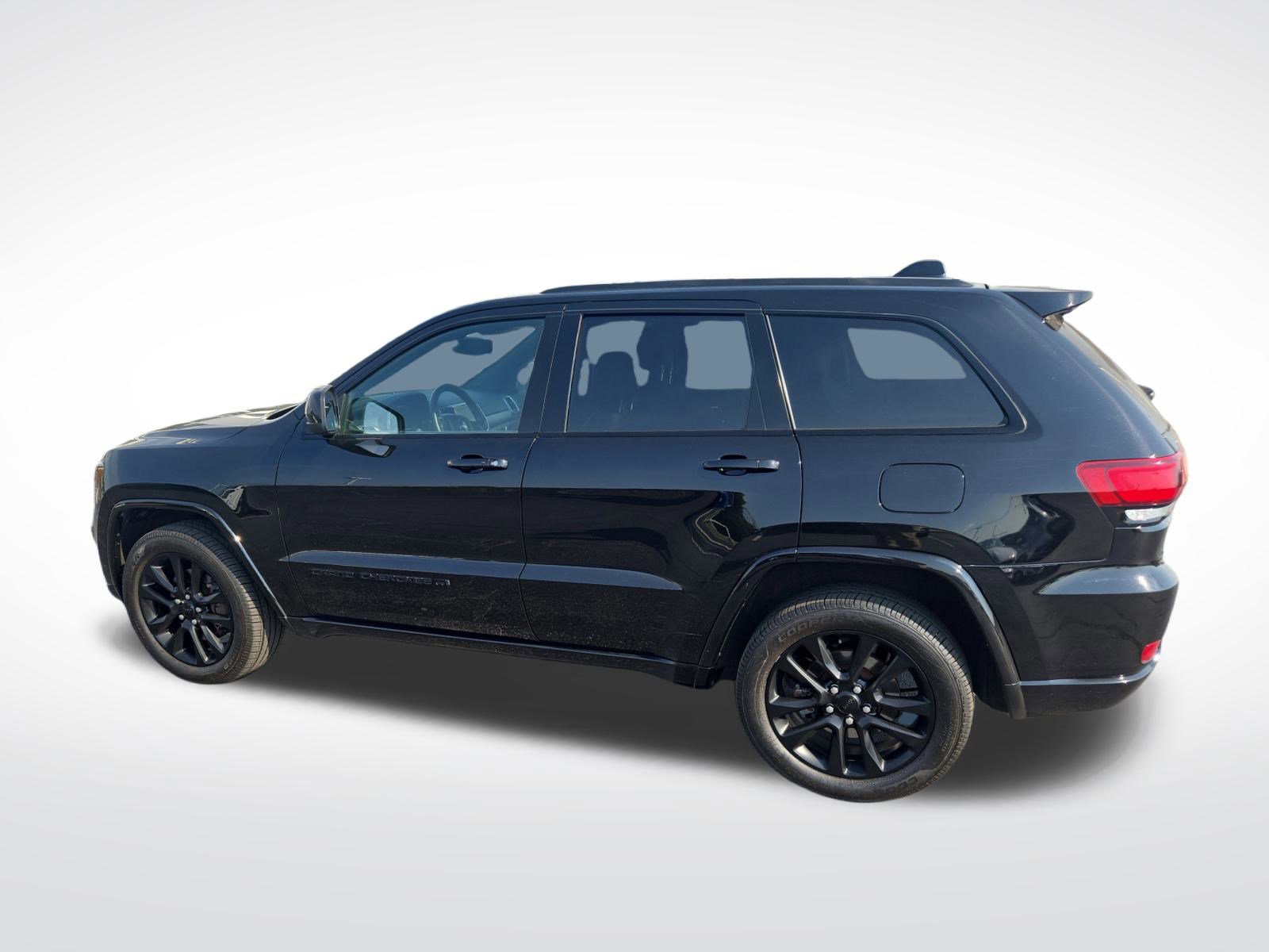 Used 2022 Jeep Grand Cherokee Laredo X image 7