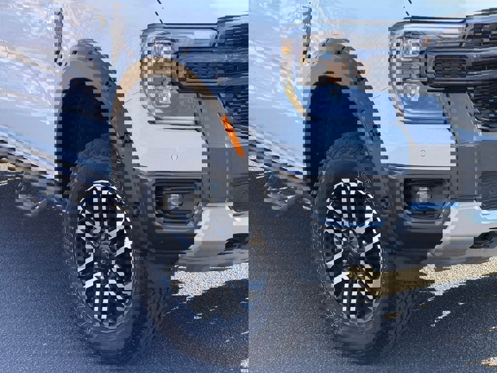 Certified 2024 Ford Ranger Lariat w/ FX4 Off-Road Package image 18