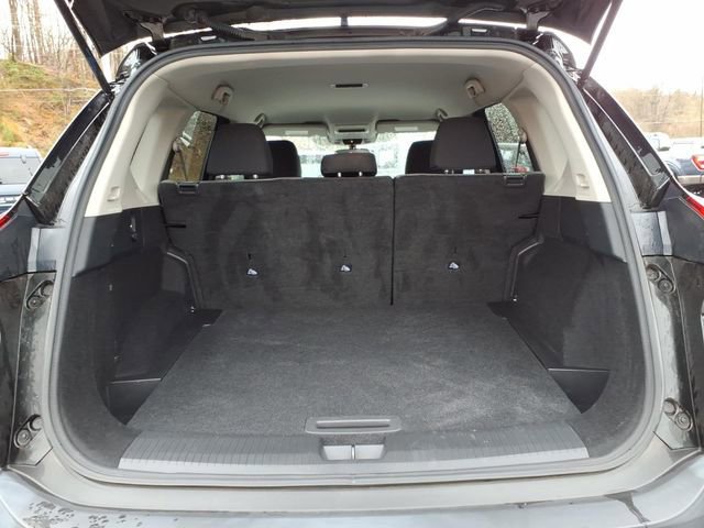 Used 2021 Nissan Rogue S image 14