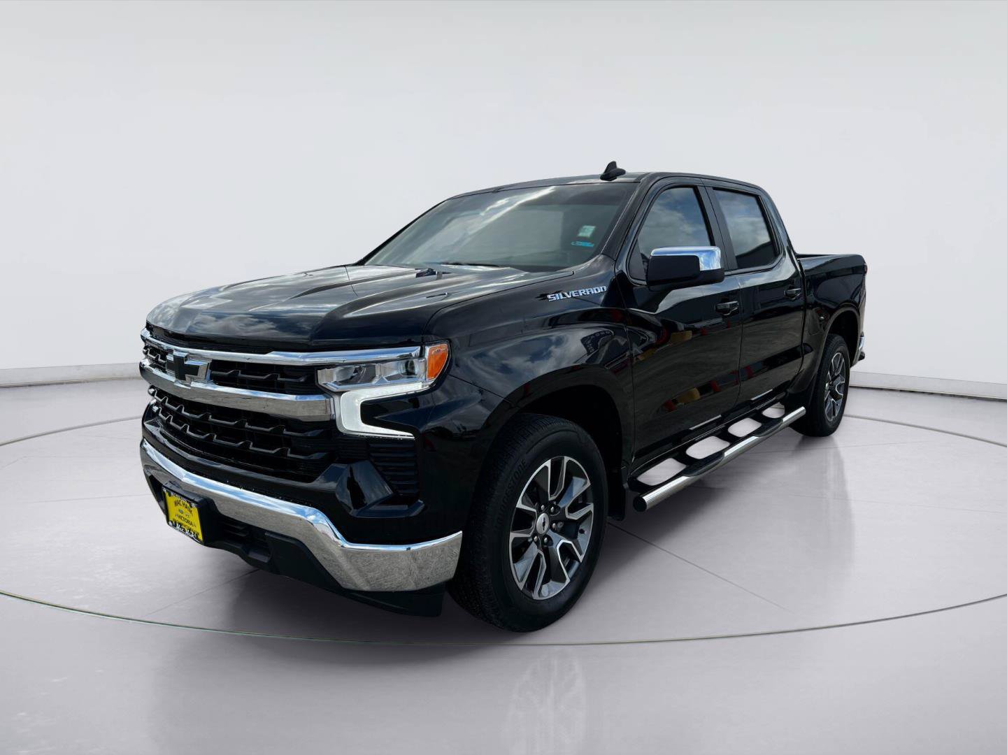Used 2024 Chevrolet Silverado 1500 LT w/ Convenience Package II RWD image 7