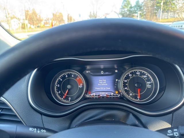 Used 2019 Jeep Cherokee Limited AWD/4WD image 28