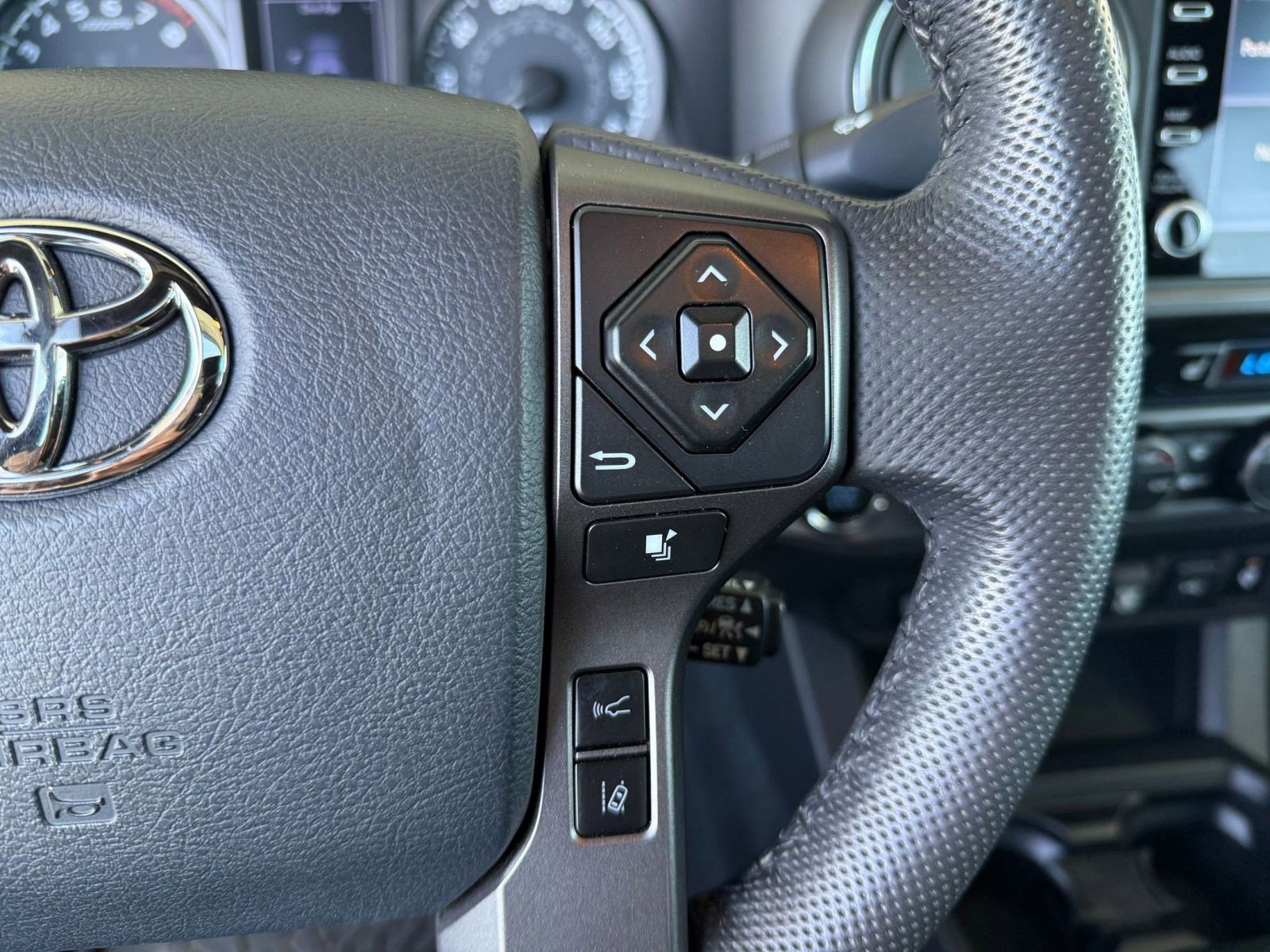 Used 2020 Toyota Tacoma TRD Pro AWD/4WD image 30