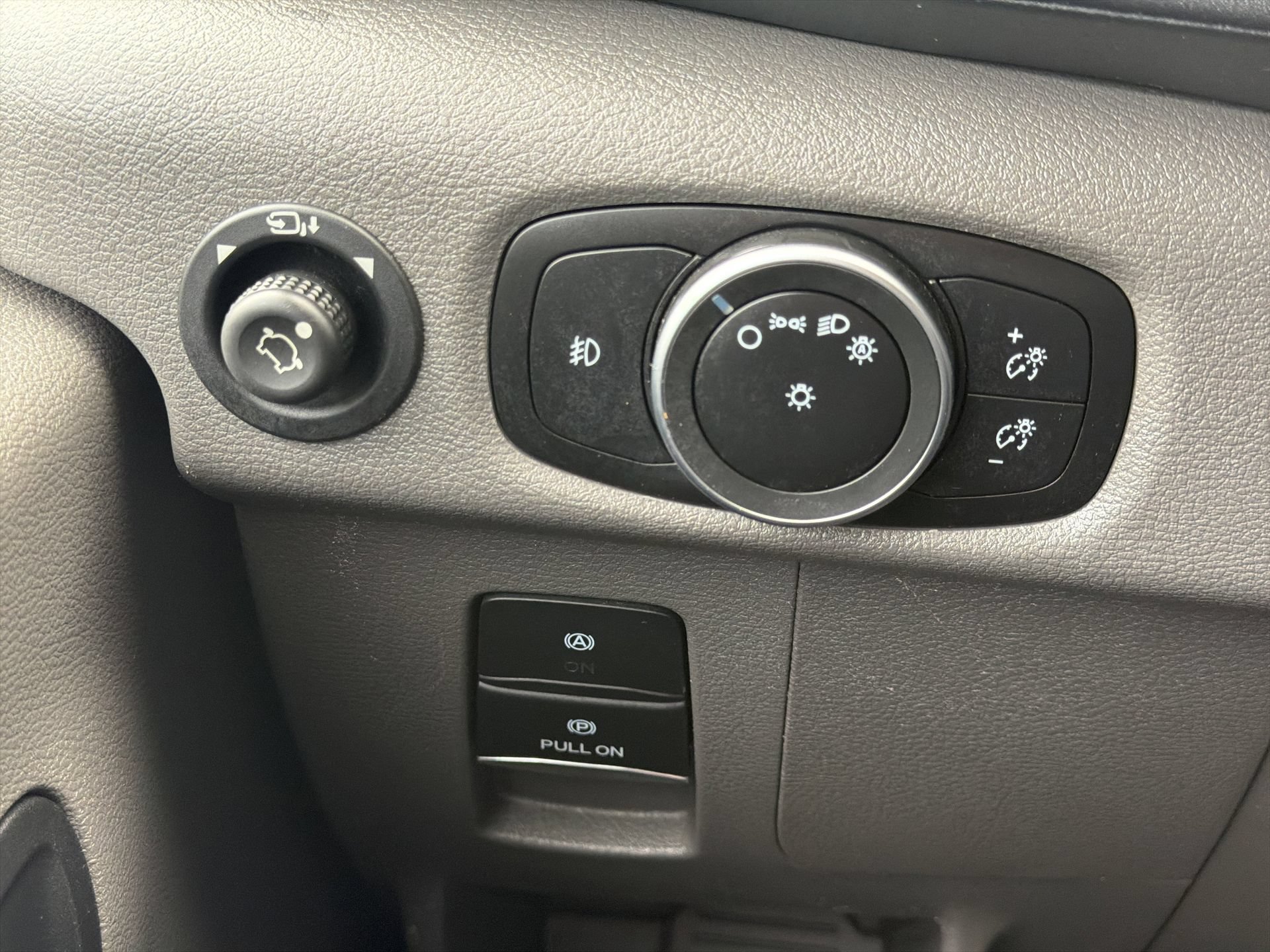 Certified 2024 Ford Transit 350 XLT RWD image 15