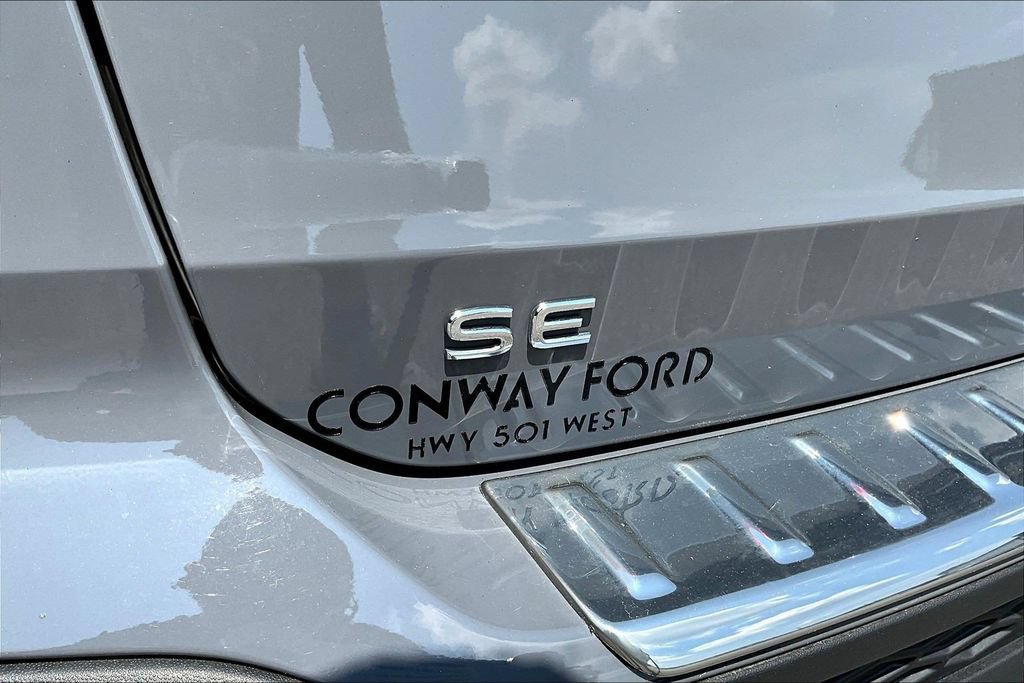 Used 2022 Volkswagen Taos SE w/ Panoramic Sunroof Package FWD image 25