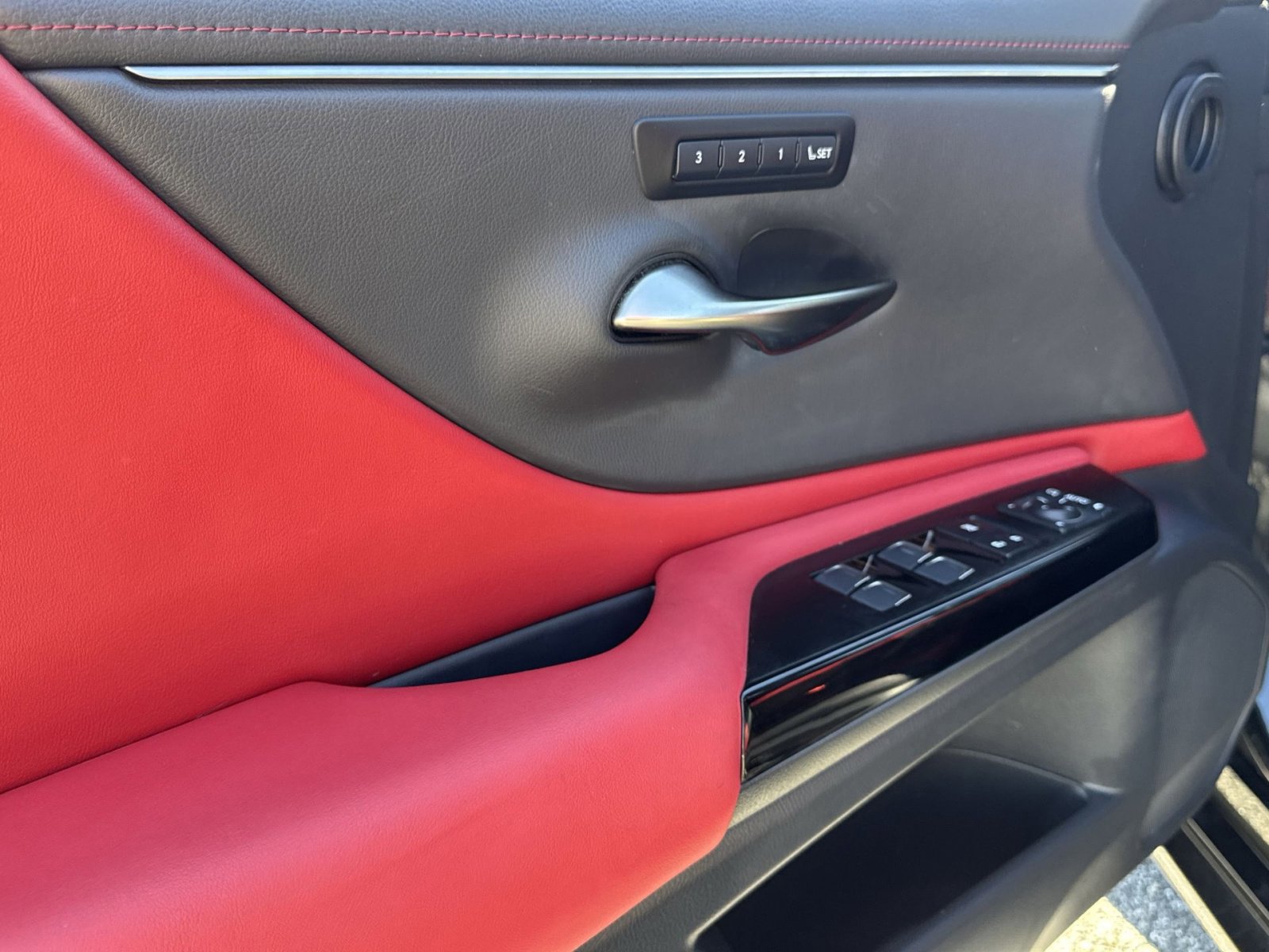 Used 2022 Lexus ES 350 F Sport image 15