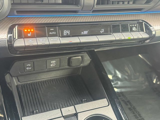 Used 2025 Toyota Prius XLE image 20