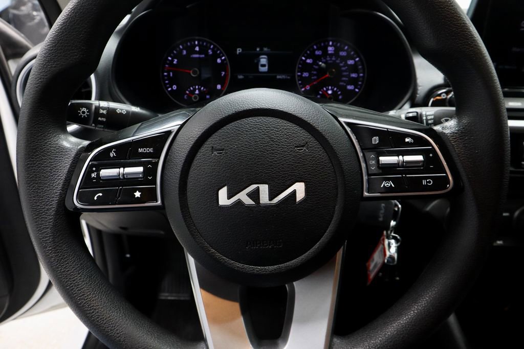 Used 2023 Kia Forte LXS image 30