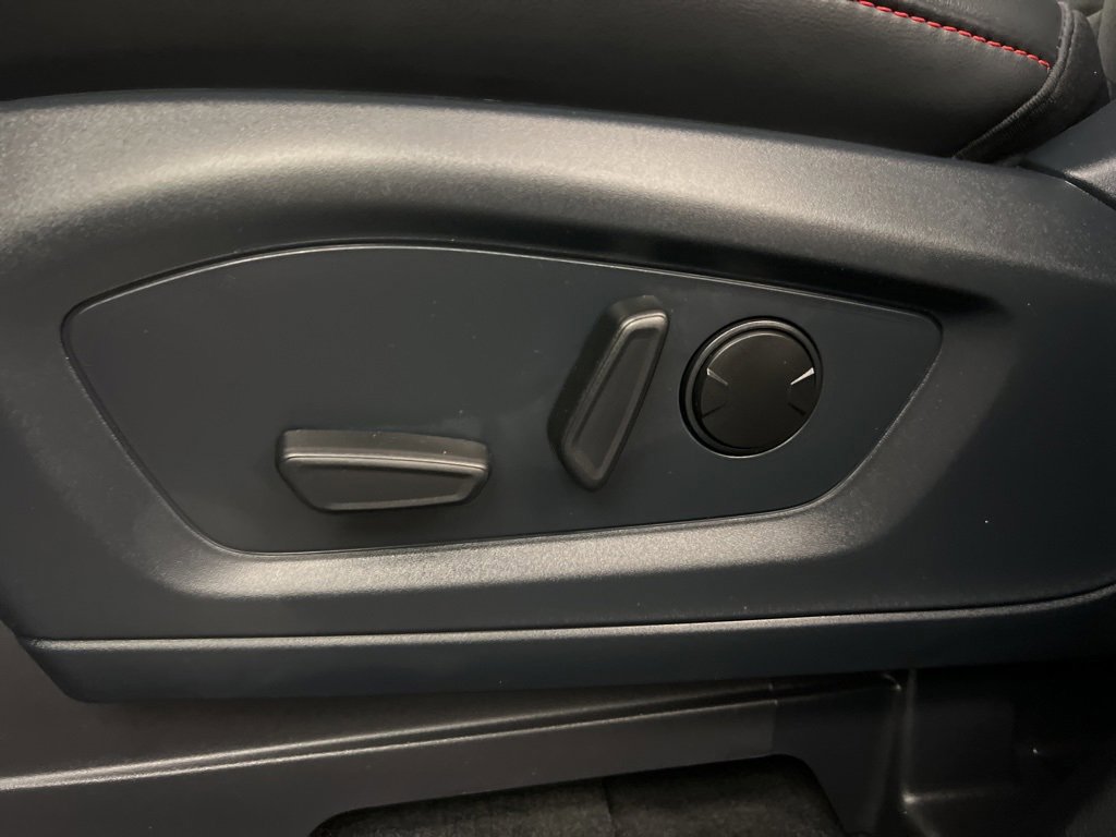 Certified 2025 Ford Explorer ST-Line image 28