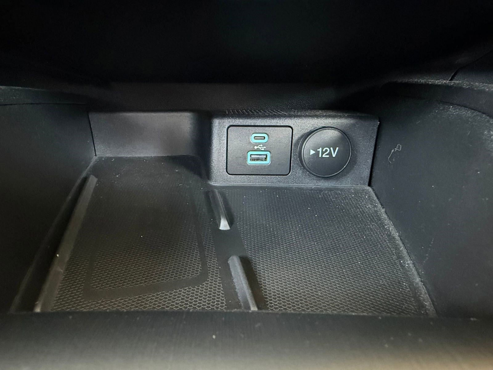 Certified 2022 Ford Escape SEL w/ SEL Stealth AWD Package image 31