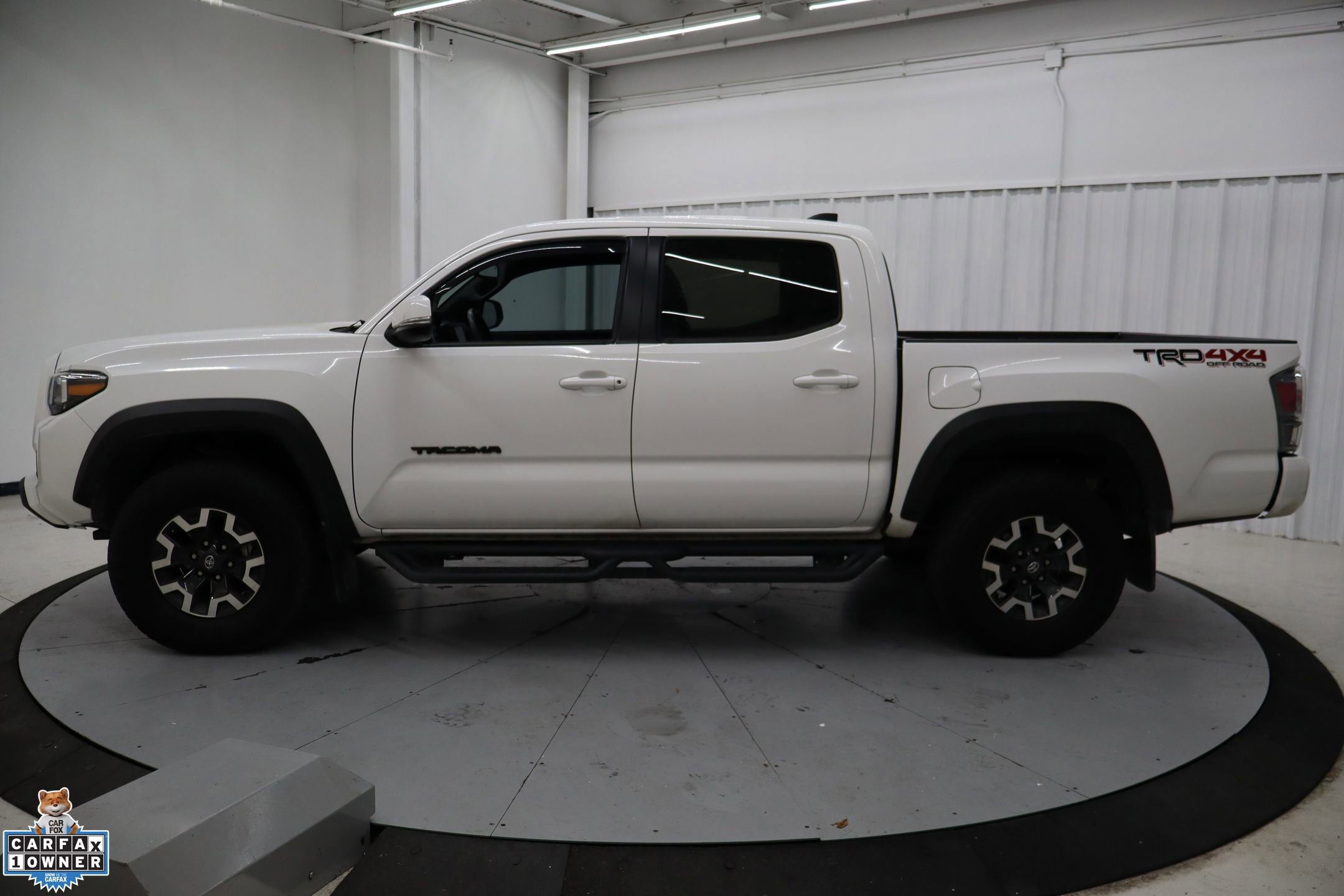 Used 2023 Toyota Tacoma TRD Off-Road w/ Technology Package image 3