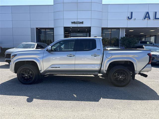 Used 2026 Toyota Tacoma SR5 AWD/4WD image 2