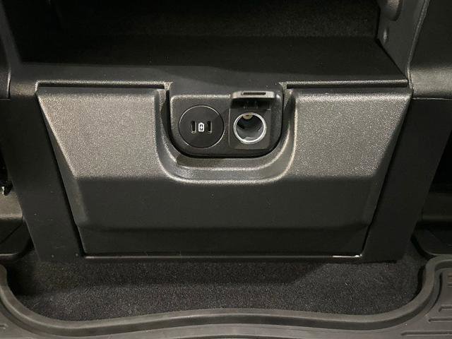 Certified 2025 Ford F150 XLT w/ Equipment Group 301A Standard image 32