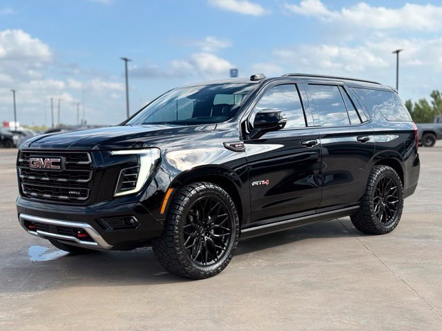 Used 2025 GMC Yukon AT4 Ultimate AWD/4WD image 3