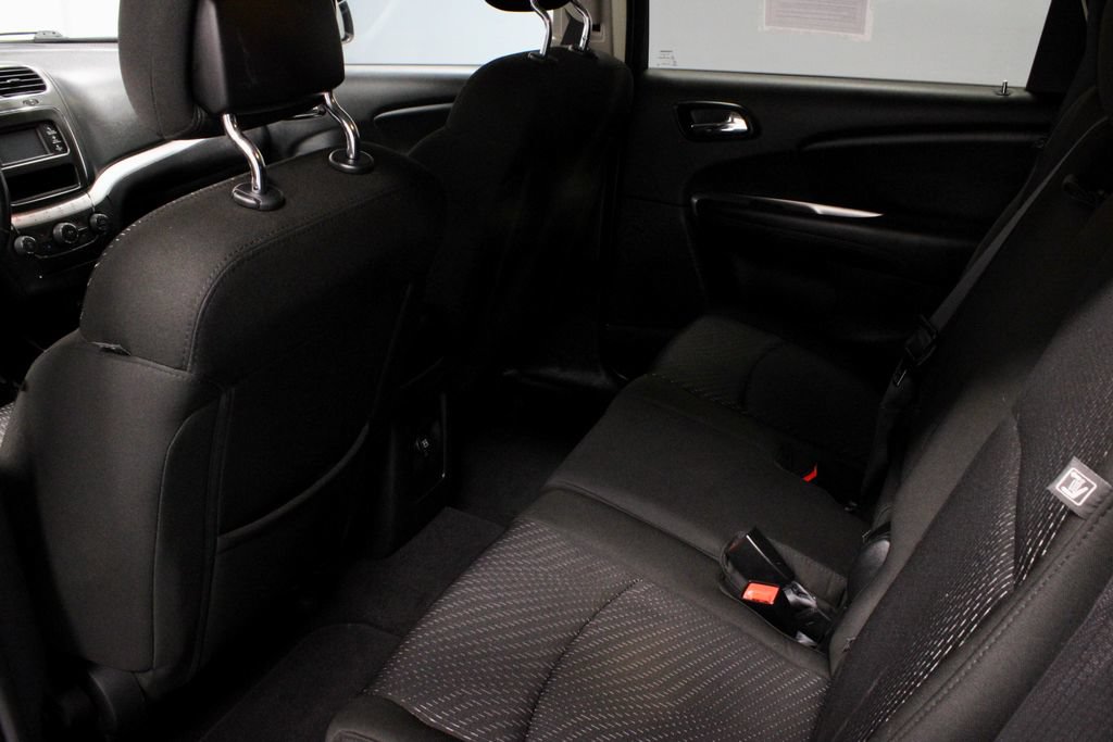 Used 2019 Dodge Journey SE w/ Connectivity Group FWD image 19
