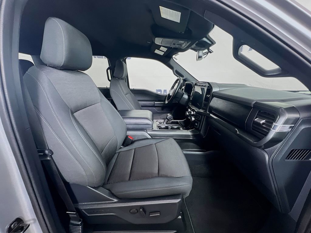 Certified 2022 Ford F150 XLT w/ Equipment Group 302A High image 33