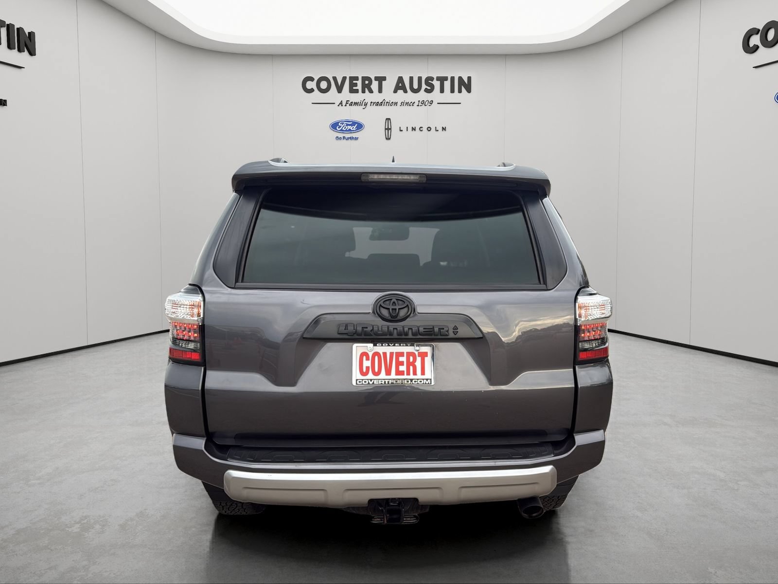 Used 2022 Toyota 4Runner TRD Off-Road Premium AWD/4WD image 2