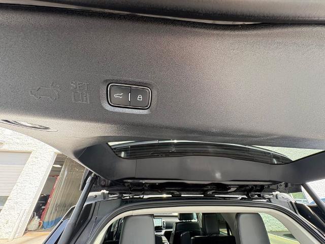 Certified 2025 Ford Expedition Active AWD/4WD image 30