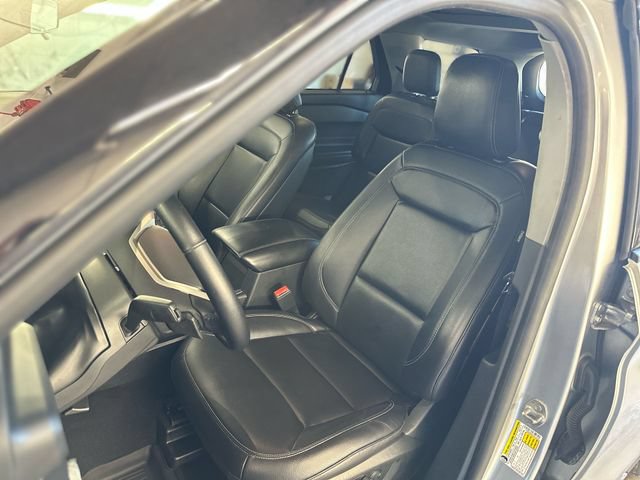 Certified 2020 Ford Explorer XLT w/ Equipment Group 202A AWD/4WD image 12
