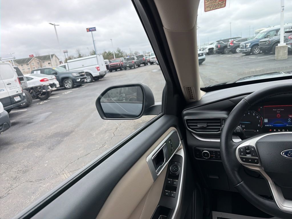 Certified 2023 Ford Explorer XLT w/ Equipment Group 202A image 4