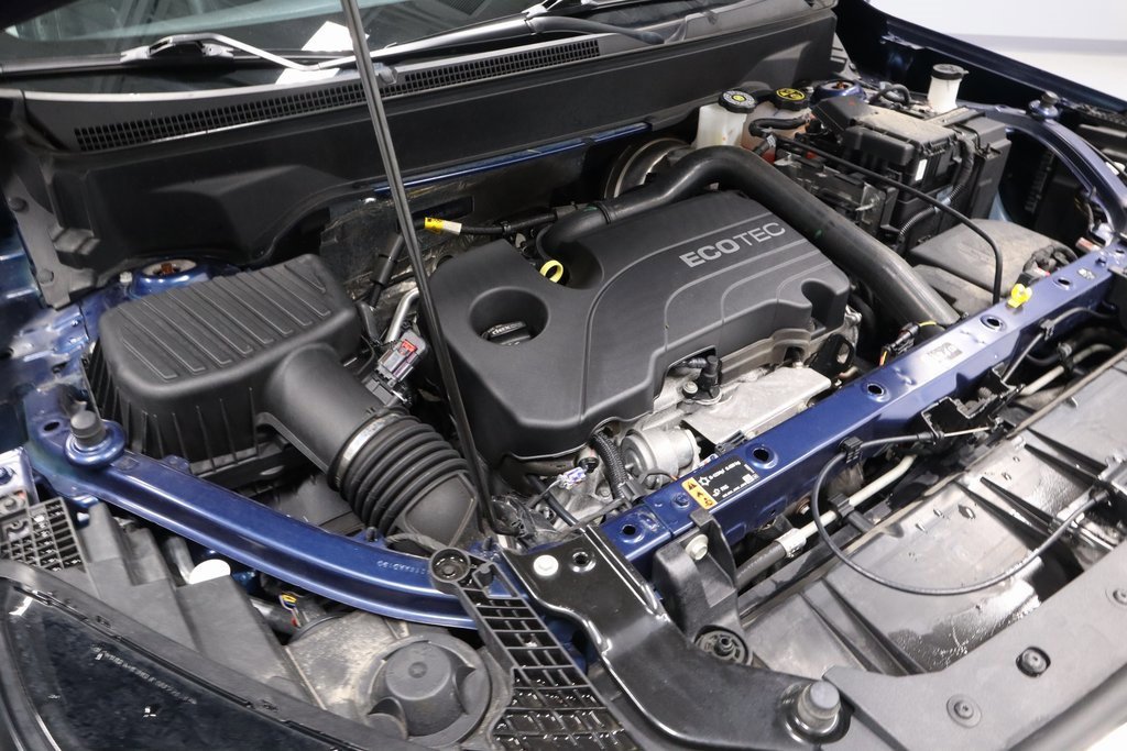 Used 2022 GMC Terrain SLT image 17